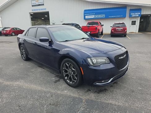 Used 2017 Chrysler 300 S AWD/4WD image 7