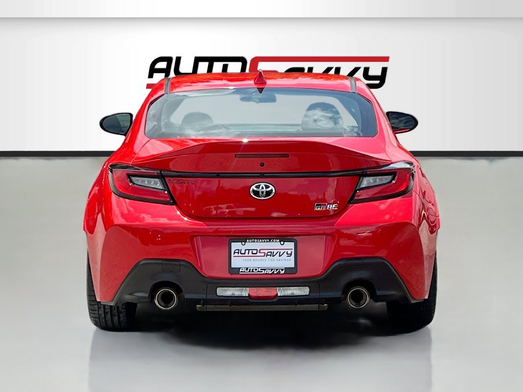 Used 2025 Toyota GR86 Premium w/ ALL Weather Mat Package (TMS) RWD image 6