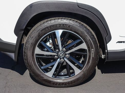 Used 2023 Toyota Corolla Cross AWD Hybrid image 9