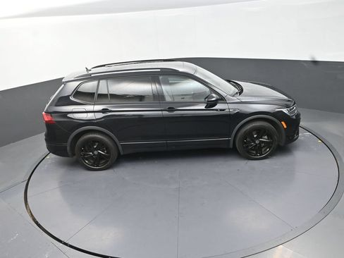 Used 2024 Volkswagen Tiguan SE R-Line AWD/4WD image 20
