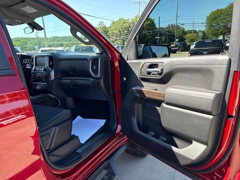 Used 2021 Chevrolet Silverado 1500 LT Trail Boss w/ Bed Protection Package AWD/4WD image 38