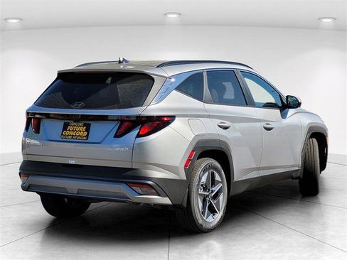 New 2025 Hyundai Tucson SEL image 3