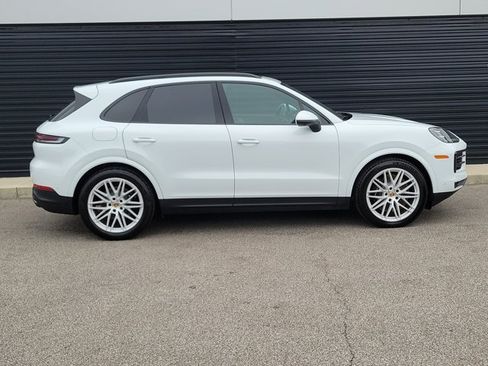 Used 2024 Porsche Cayenne S AWD/4WD image 6