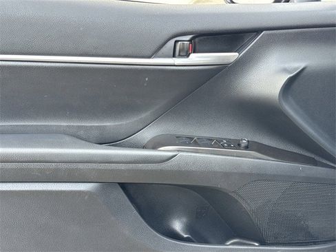 Used 2024 Toyota Camry SE image 23