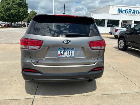 Used 2018 Kia Sorento L FWD image 5
