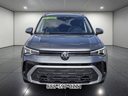 Certified 2025 Volkswagen Taos SE image 8