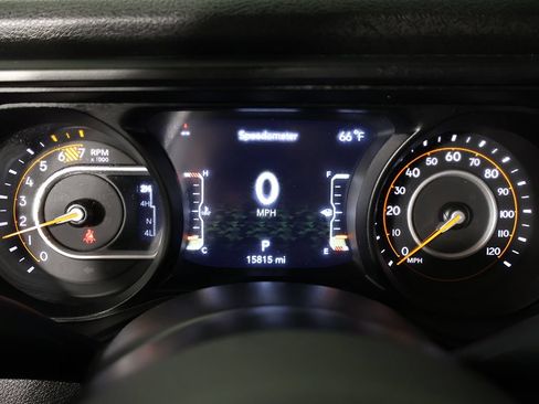 Used 2025 Jeep Wrangler Sport AWD/4WD image 31