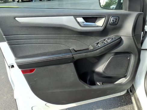 Used 2025 Ford Escape Platinum AWD/4WD image 14