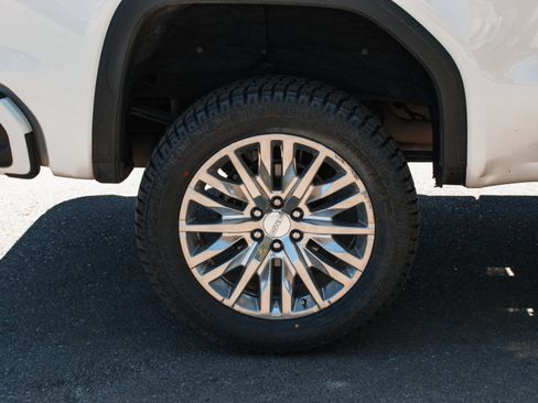 Used 2019 GMC Sierra 1500 Denali w/ Denali Ultimate Package AWD/4WD image 4