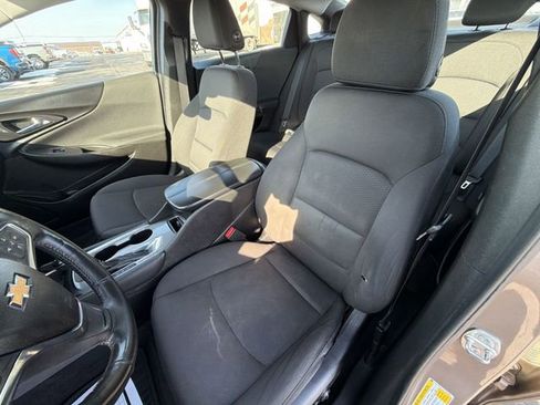 Certified 2018 Chevrolet Malibu LT image 18