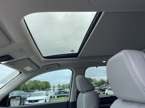 Used 2025 Honda Pilot Touring image 25