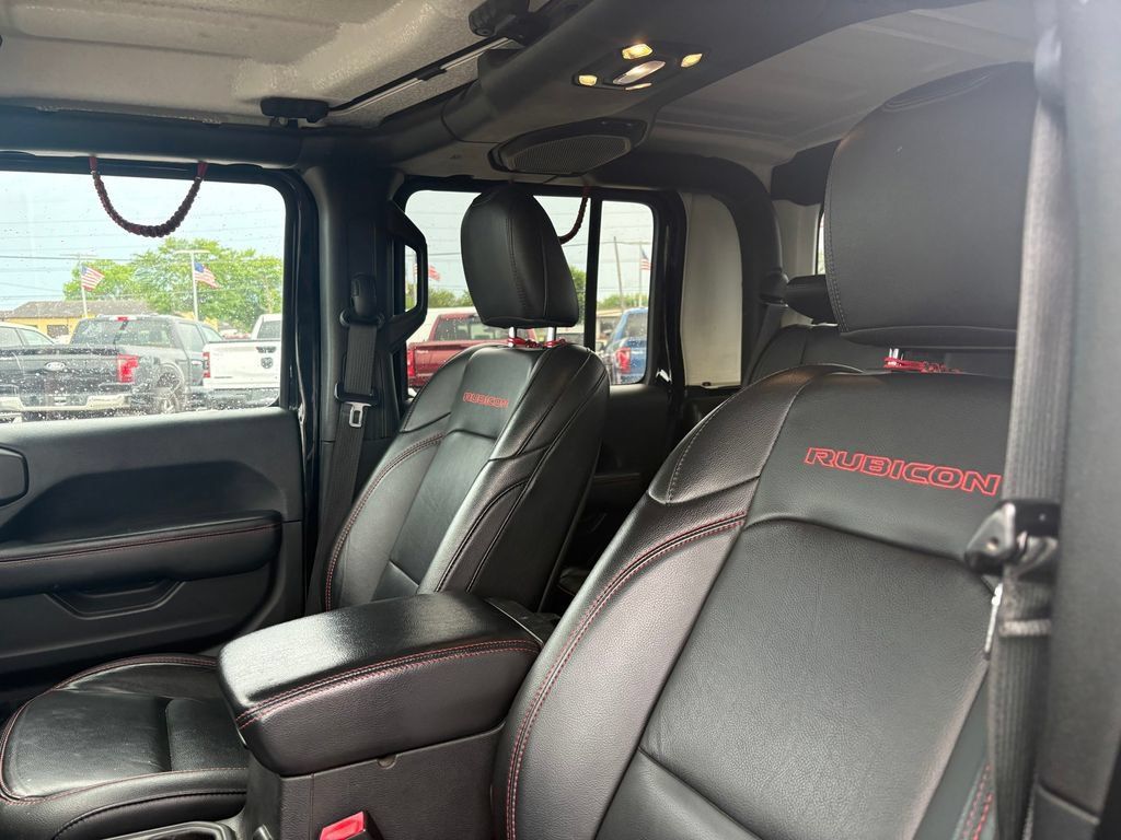 Used 2020 Jeep Gladiator Rubicon AWD/4WD image 9
