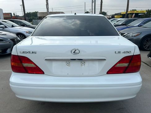 Used 2002 Lexus LS 430 RWD image 4