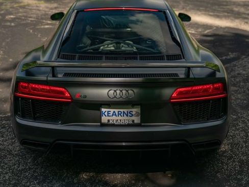 Used 2017 Audi R8 V10 plus AWD/4WD image 32