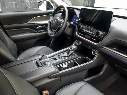 Certified 2026 Toyota Grand Highlander XLE image 27