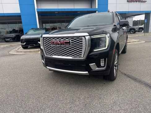 Used 2022 GMC Yukon XL Denali w/ Denali Ultimate Package image 8