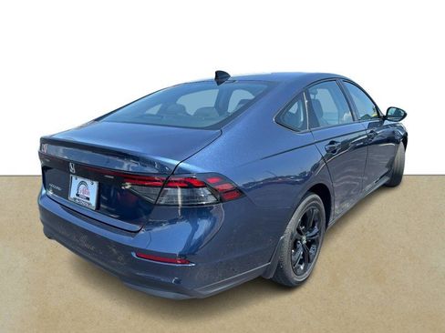 Used 2025 Honda Accord SE image 4