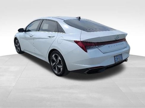 Used 2021 Hyundai Elantra SEL w/ Convenience + Premium Package FWD image 5