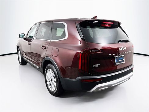 Used 2022 Kia Telluride LX image 5