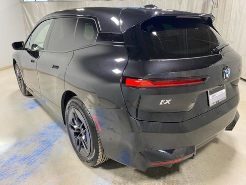 Used 2026 BMW iX xDrive45 w/ Executive Package image 5
