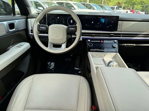 Used 2025 Hyundai Santa Fe Calligraphy AWD/4WD image 12