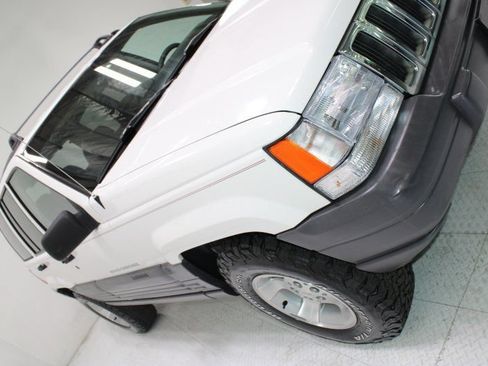 Used 1997 Jeep Grand Cherokee Laredo AWD/4WD image 15
