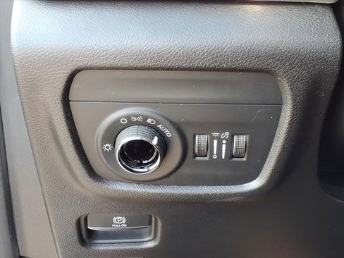 Used 2022 Jeep Grand Cherokee Altitude image 20