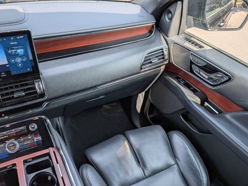 Used 2023 Lincoln Navigator Reserve AWD/4WD image 20