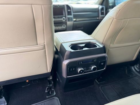 Used 2018 Ford Expedition Max Platinum RWD image 14