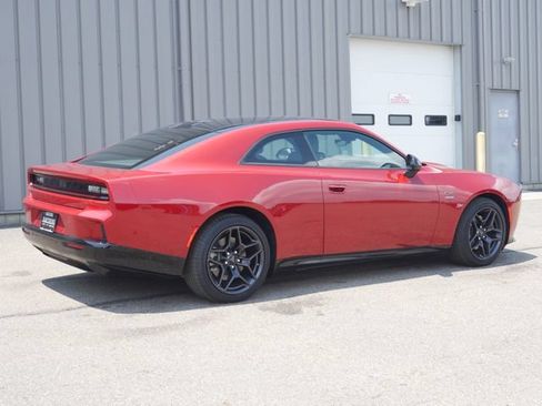 Used 2024 Dodge Charger Daytona R/T w/ Plus Group AWD/4WD image 14