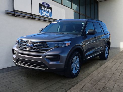 Certified 2022 Ford Explorer XLT image 7