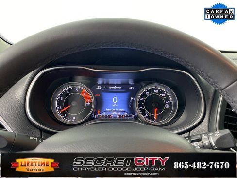 Used 2022 Jeep Cherokee Latitude Lux w/ Sun & Sound Group image 17