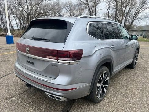 Used 2024 Volkswagen Atlas SEL Premium R-Line AWD/4WD image 8