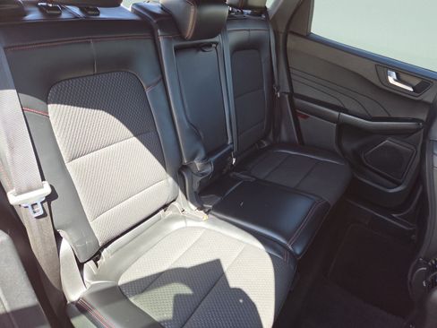 Used 2023 Ford Escape ST-Line AWD/4WD image 5