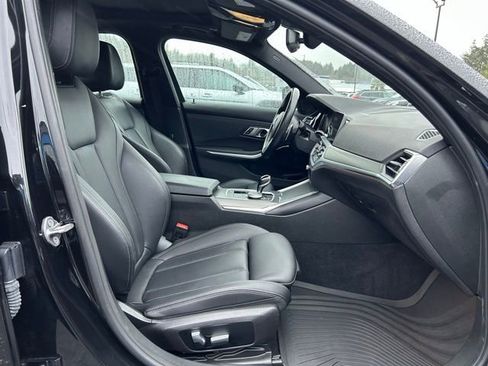 Used 2022 BMW M340i xDrive M340i xDrive w/ Driving Assistance Package image 9