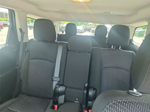 Used 2019 Dodge Journey SE w/ Connectivity Group FWD image 14