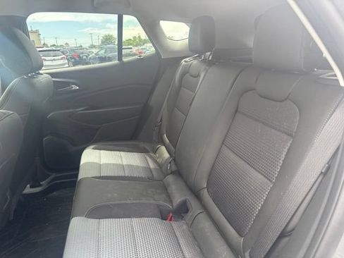 Used 2026 Chevrolet Trax LT FWD image 9