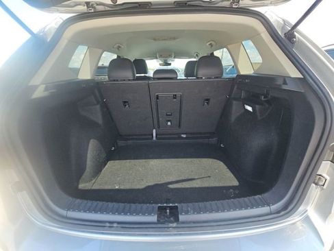 Used 2024 Volkswagen Taos SE FWD image 19