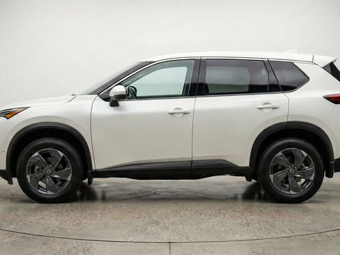 Used 2025 Nissan Rogue SV AWD/4WD image 5