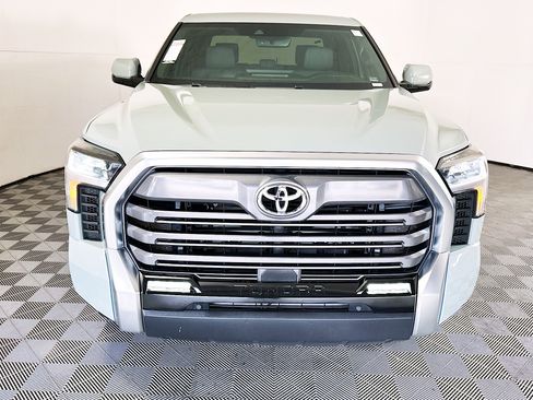 Used 2025 Toyota Tundra Limited AWD/4WD image 8