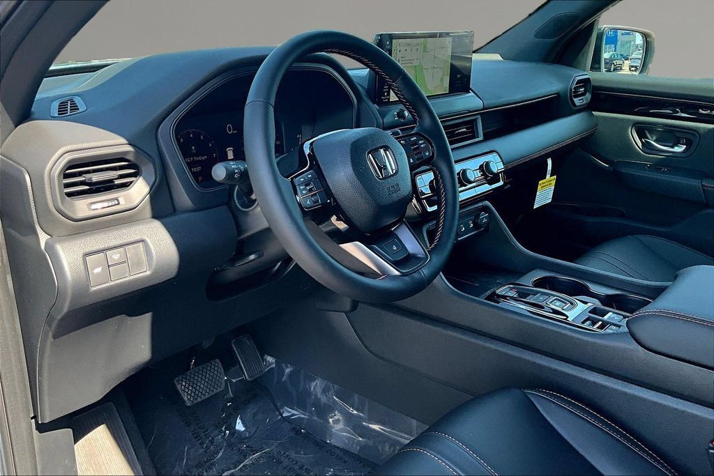 New 2026 Honda Pilot TrailSport image 7