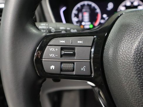 Used 2025 Honda Pilot EX-L image 36