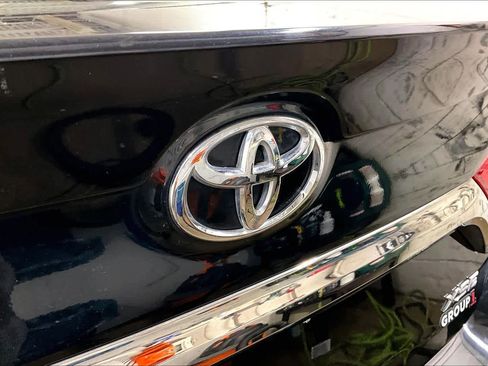 Used 2015 Toyota Camry XSE image 29