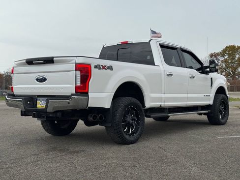 Used 2019 Ford F250 Lariat w/ Chrome Package image 5