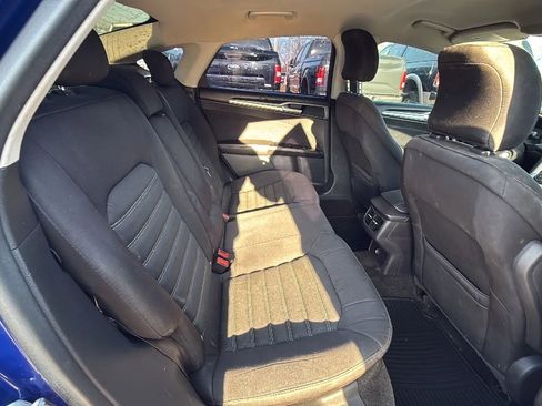 Used 2015 Ford Fusion SE image 15
