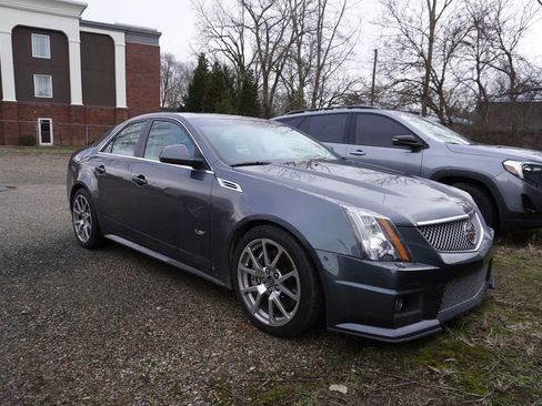 Used 2009 Cadillac CTS V image 10