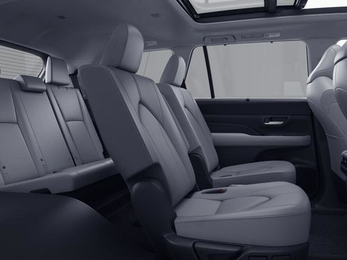 New 2026 Toyota Grand Highlander Platinum AWD/4WD image 21