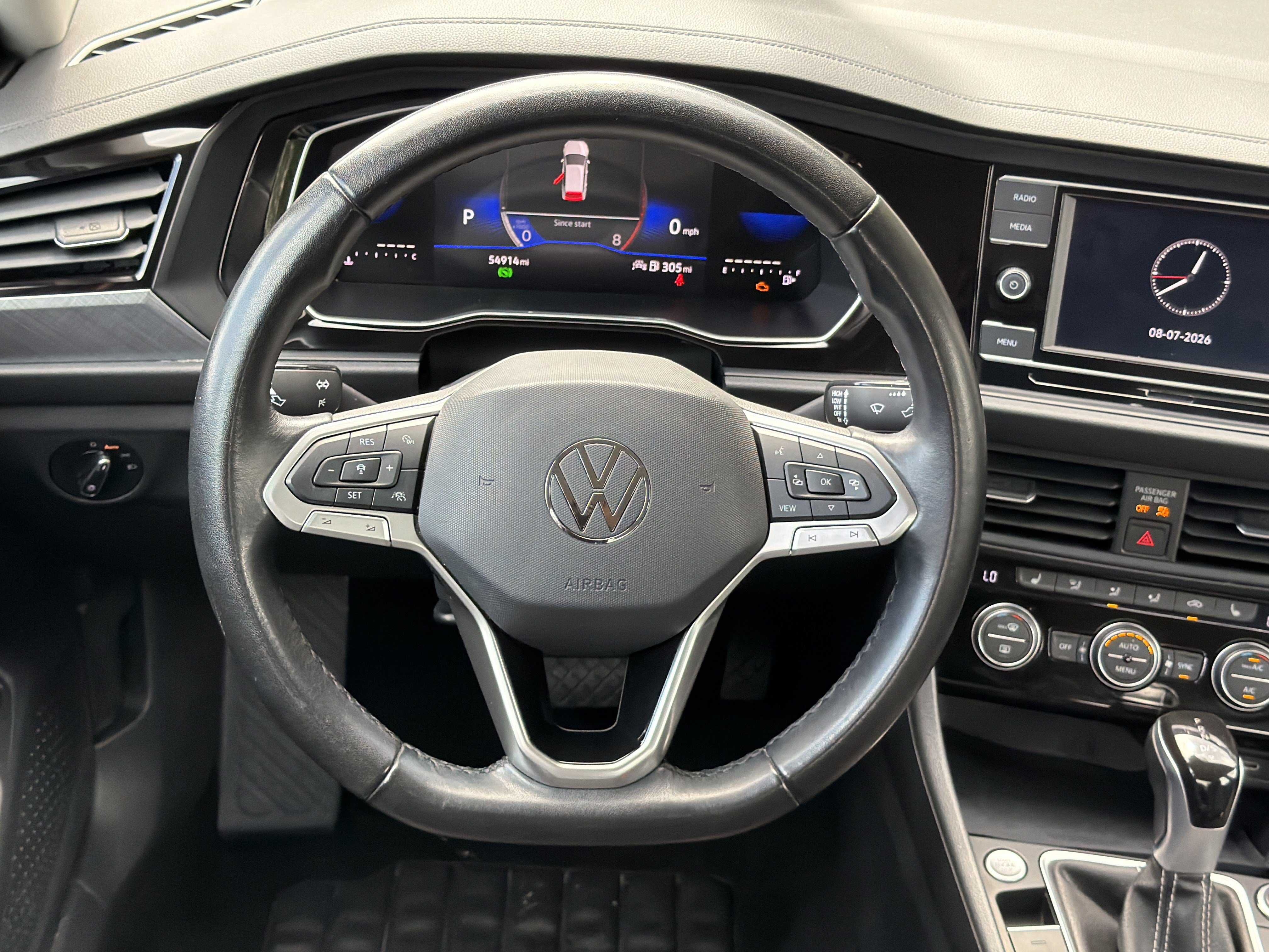 Used 2024 Volkswagen Jetta SE FWD image 24