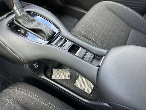 Used 2025 Honda HR-V LX image 26