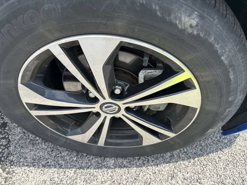 Used 2023 Nissan Sentra SV FWD image 20